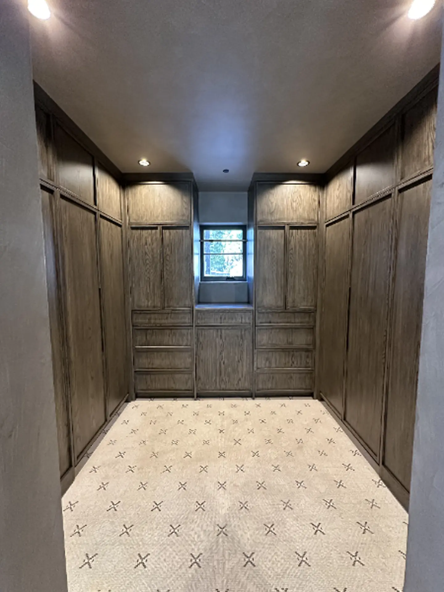 walk-in closet